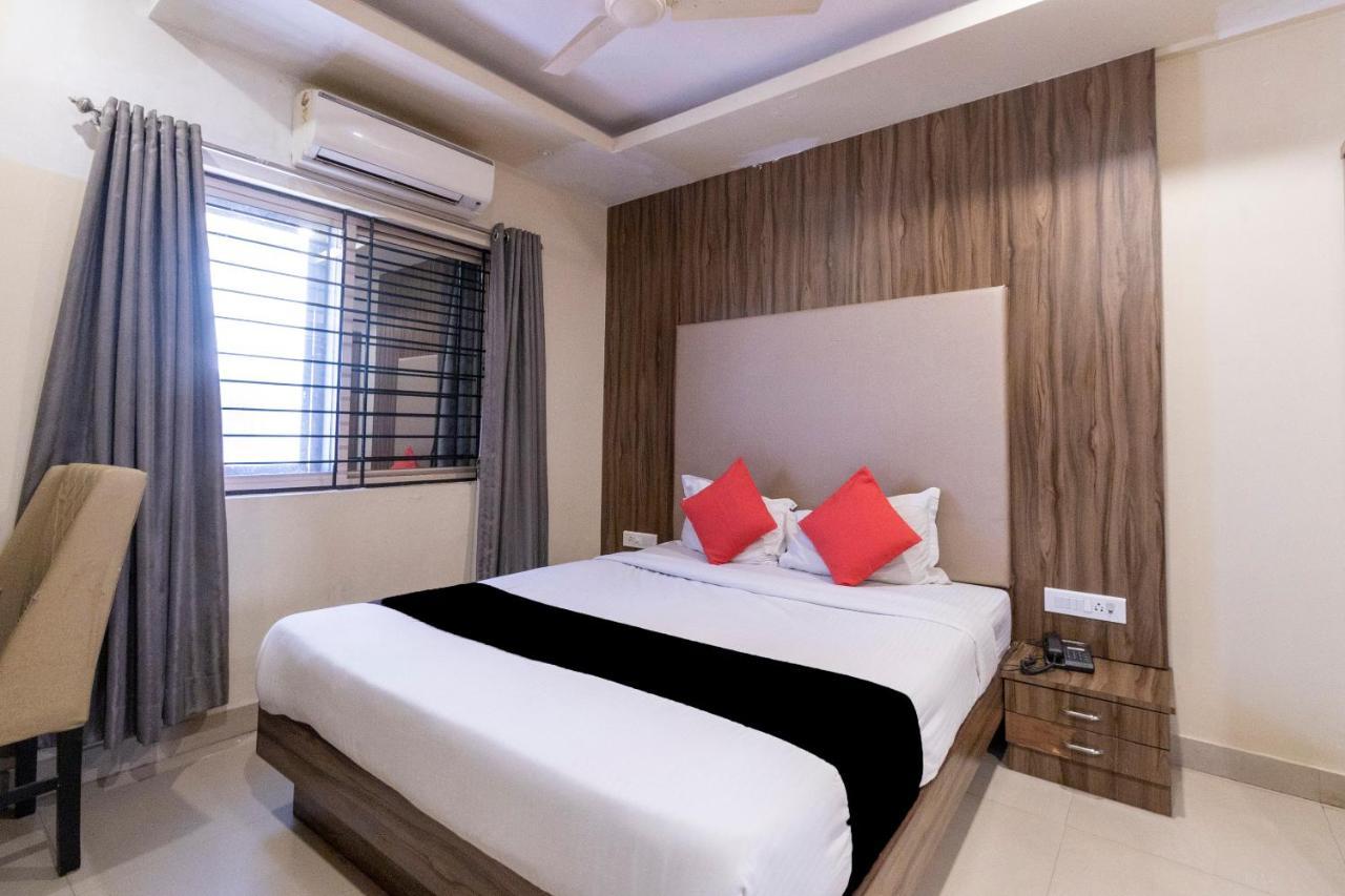 Hotel Plaza Heights Bengalúr Exteriér fotografie