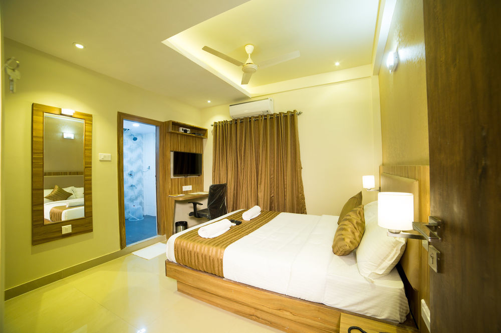 Hotel Plaza Heights Bengalúr Exteriér fotografie